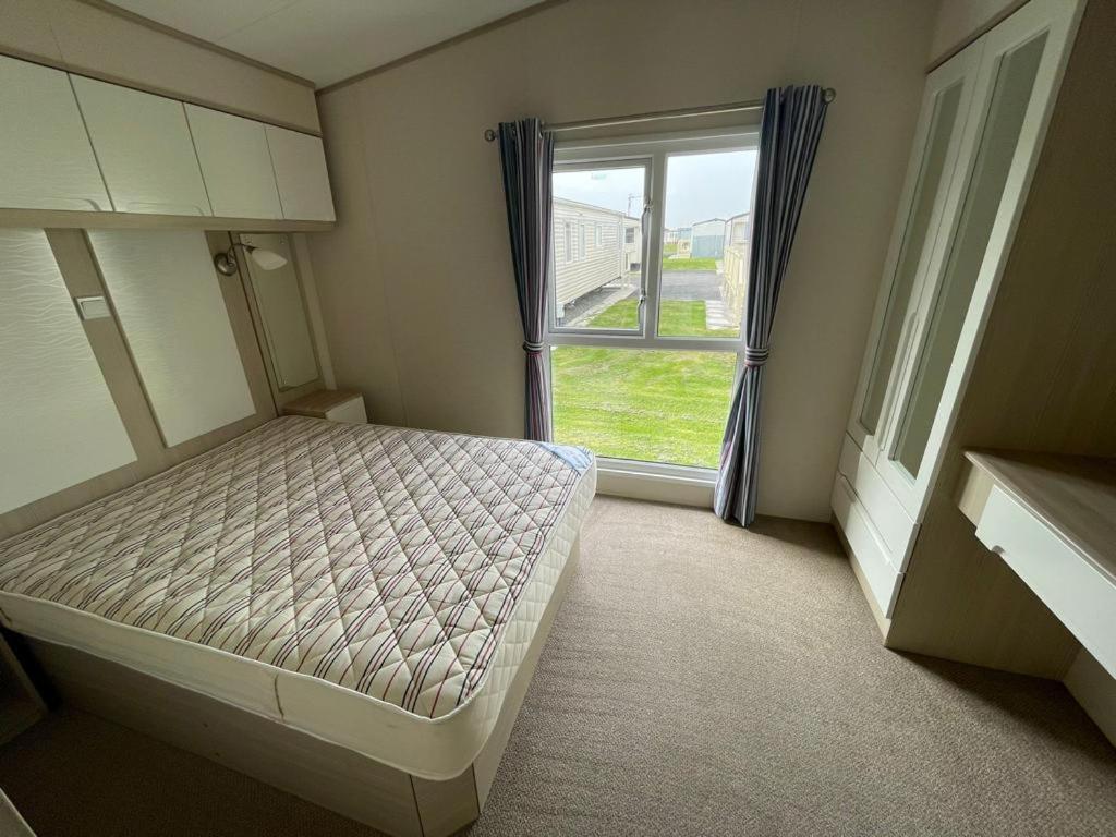 Pg177 Golden Palm Resort 8 Berth Caravan With Decking Chapel Saint Leonards Exteriör bild